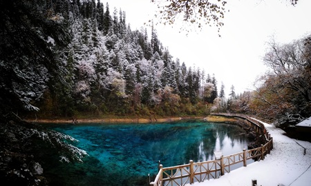 Five-Color Pool winter scenery