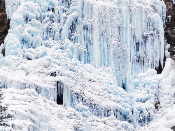 Nuorilang Waterfall legend story