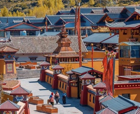 Tibetan village in Jiuzhaigou